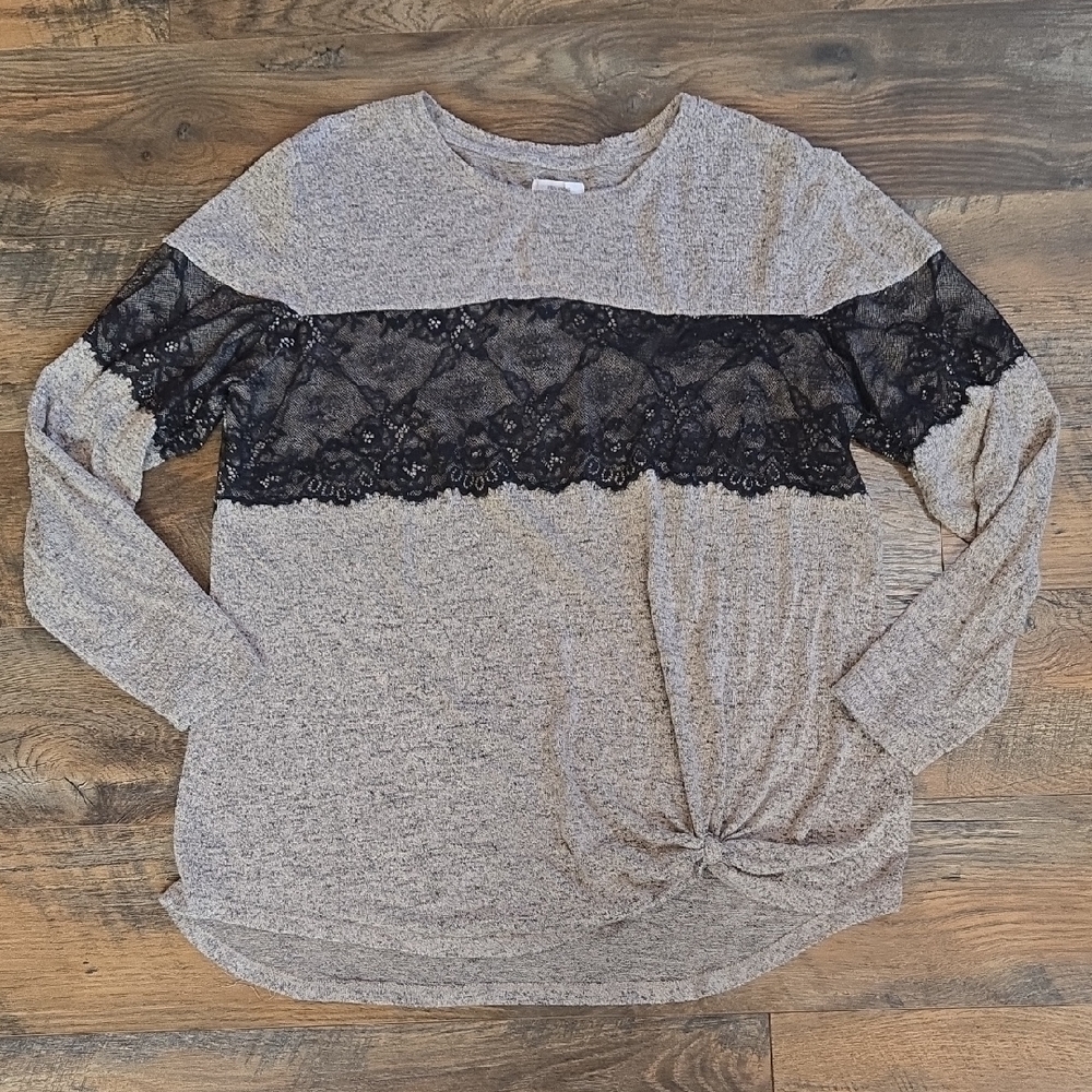 Maurices Cream and Black Lace Accent Long Sleeve Top